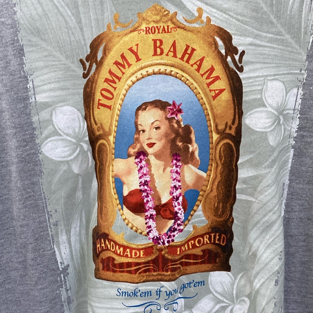 Tommy Bahama Havana Gal Graphic Tee Shirt. Large